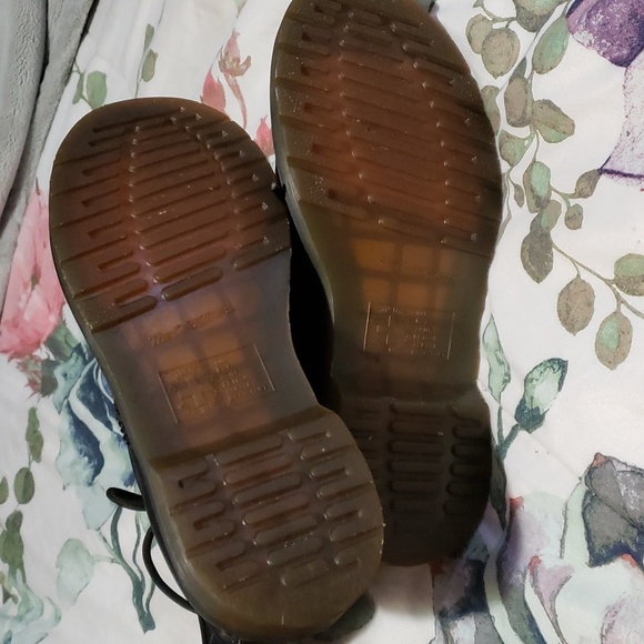 Boots - Picture 4 of 6